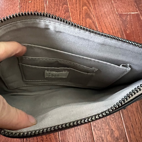 ❌ DONATED A new day champagne clutch / wristlet - Picture 5 of 9